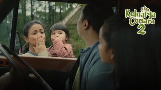 مشاهدة فيلم Cemara’s Family 2 2022 مترجم